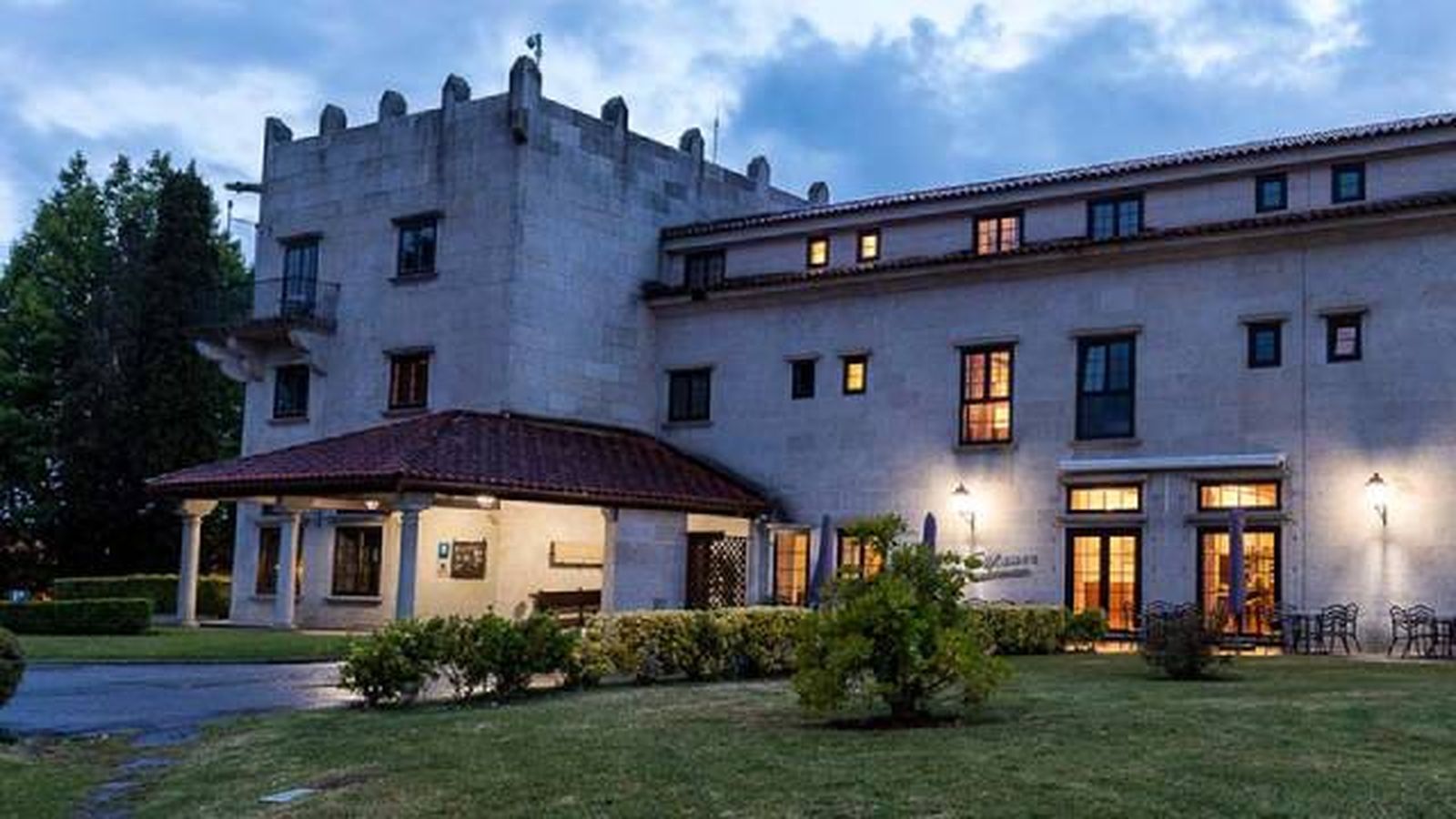 paradores petfriendly admiten mascotas tui pontevedra galicia