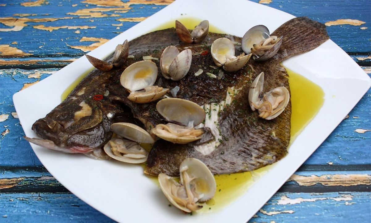 6127 2 Rodaballo asado con vinagreta de almejas 2 xl