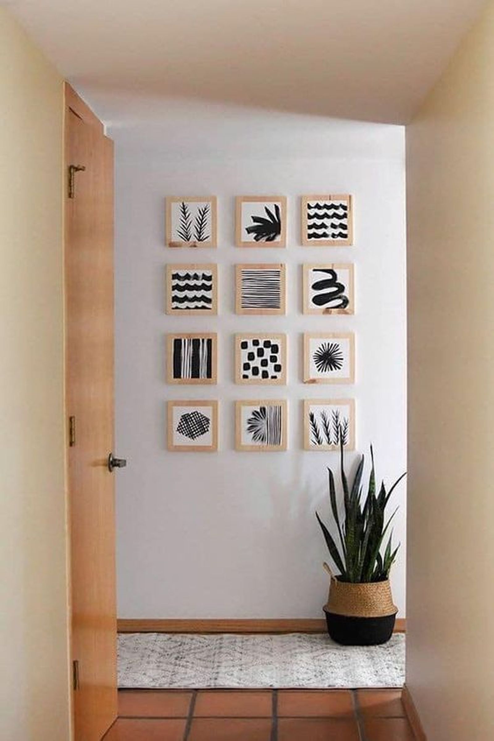 pasillo con encanto con cuadros pinterest liliana c