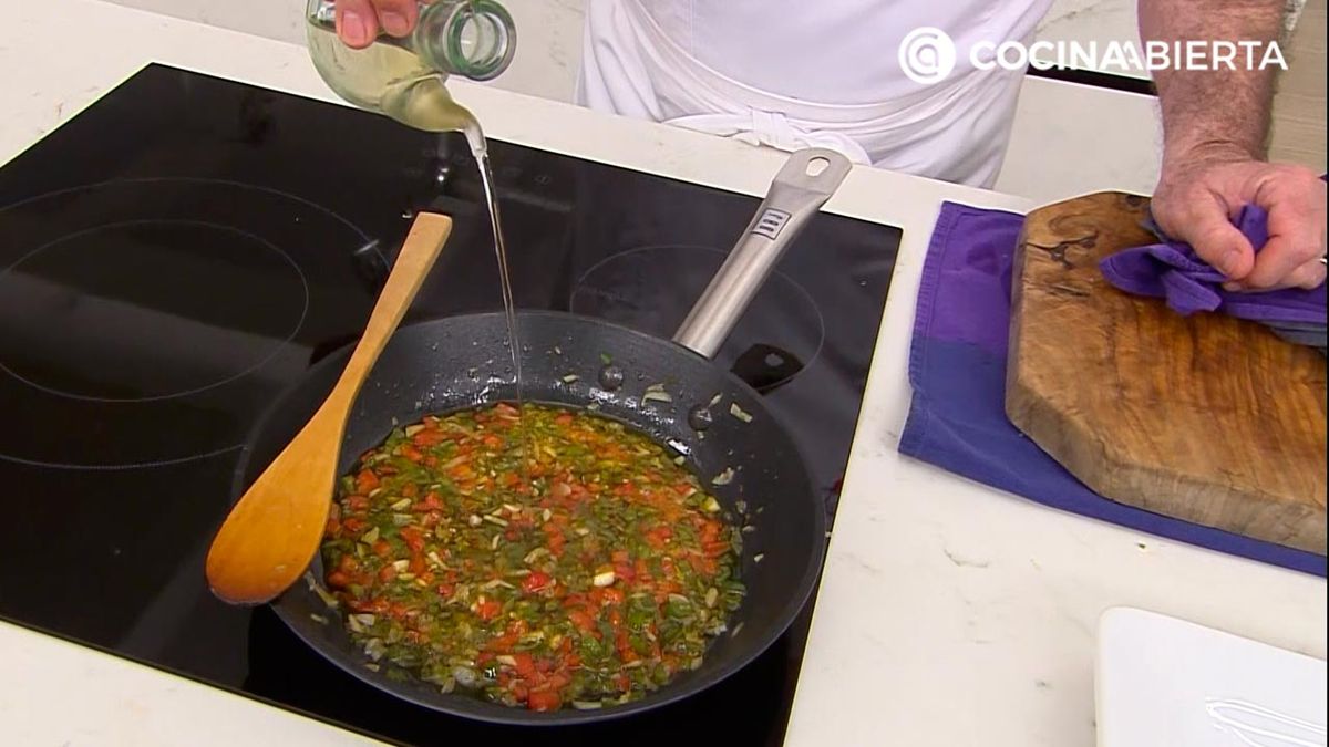 cogote de merluza al horno con patatas y vinagre caliente receta joseba arginano karl67370321 paso3