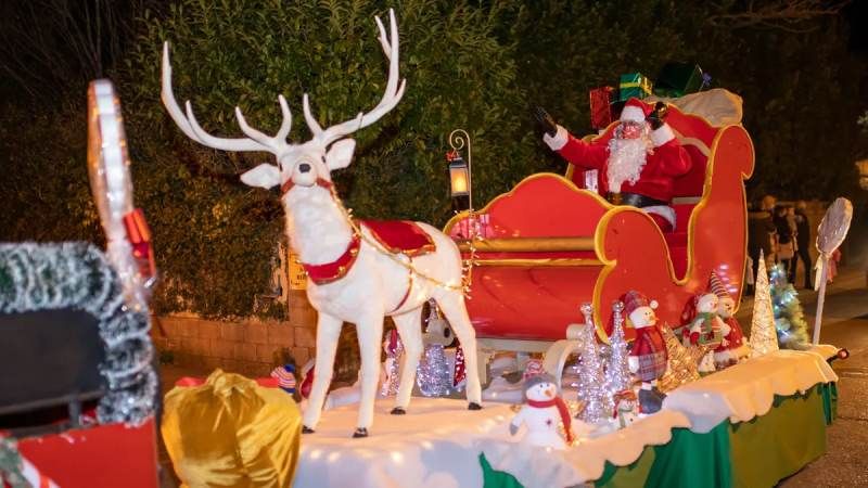 Un Papá Noel volador en la zona cantábrica que te dejará boquiabierto