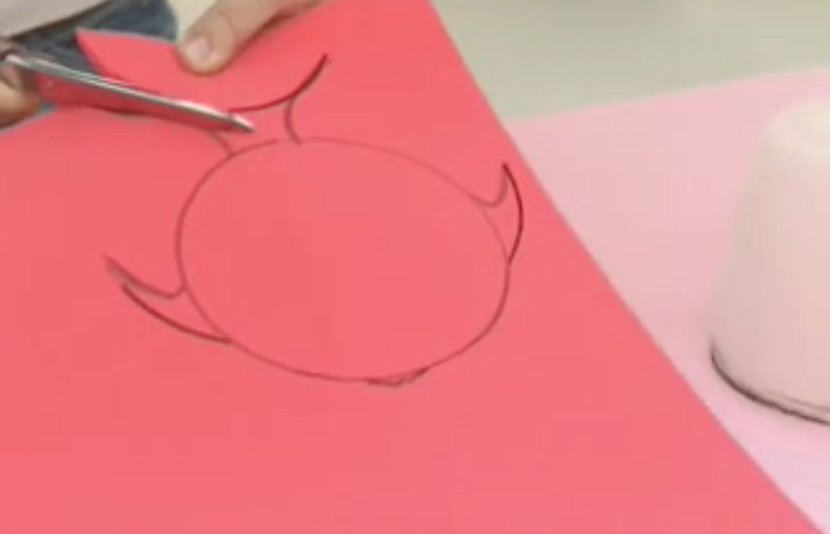 Cómo hacer un móvil colgante para bebés paso 2