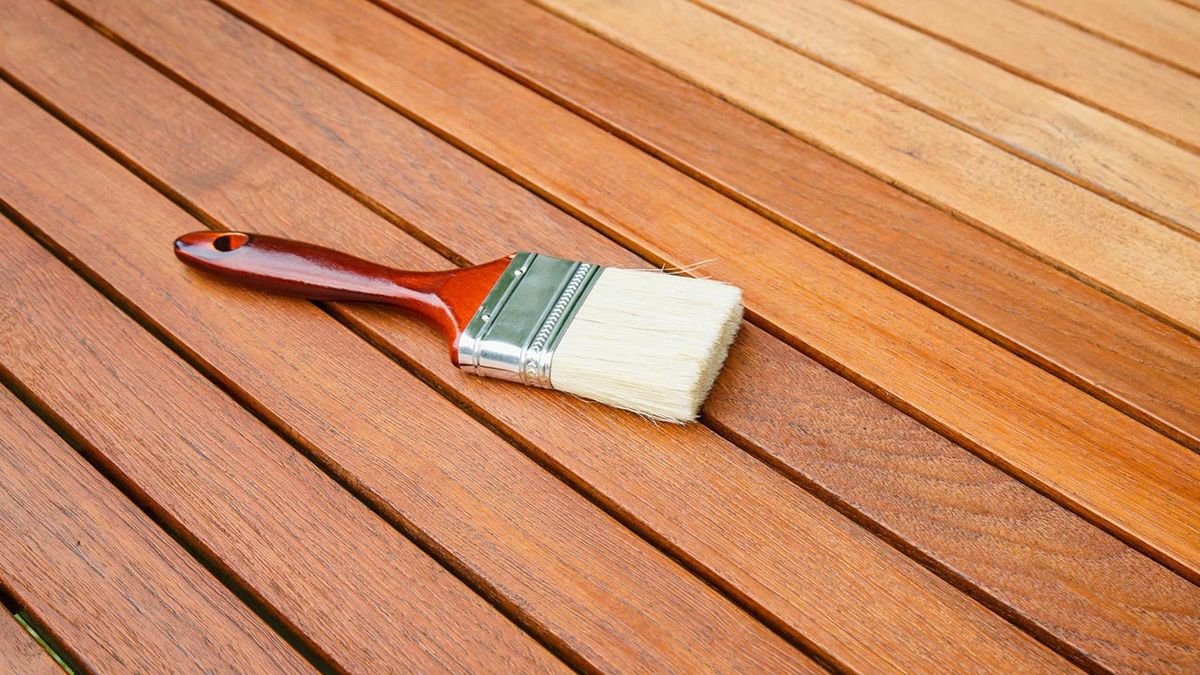 Como evitar burbujas al barnizar la madera 1