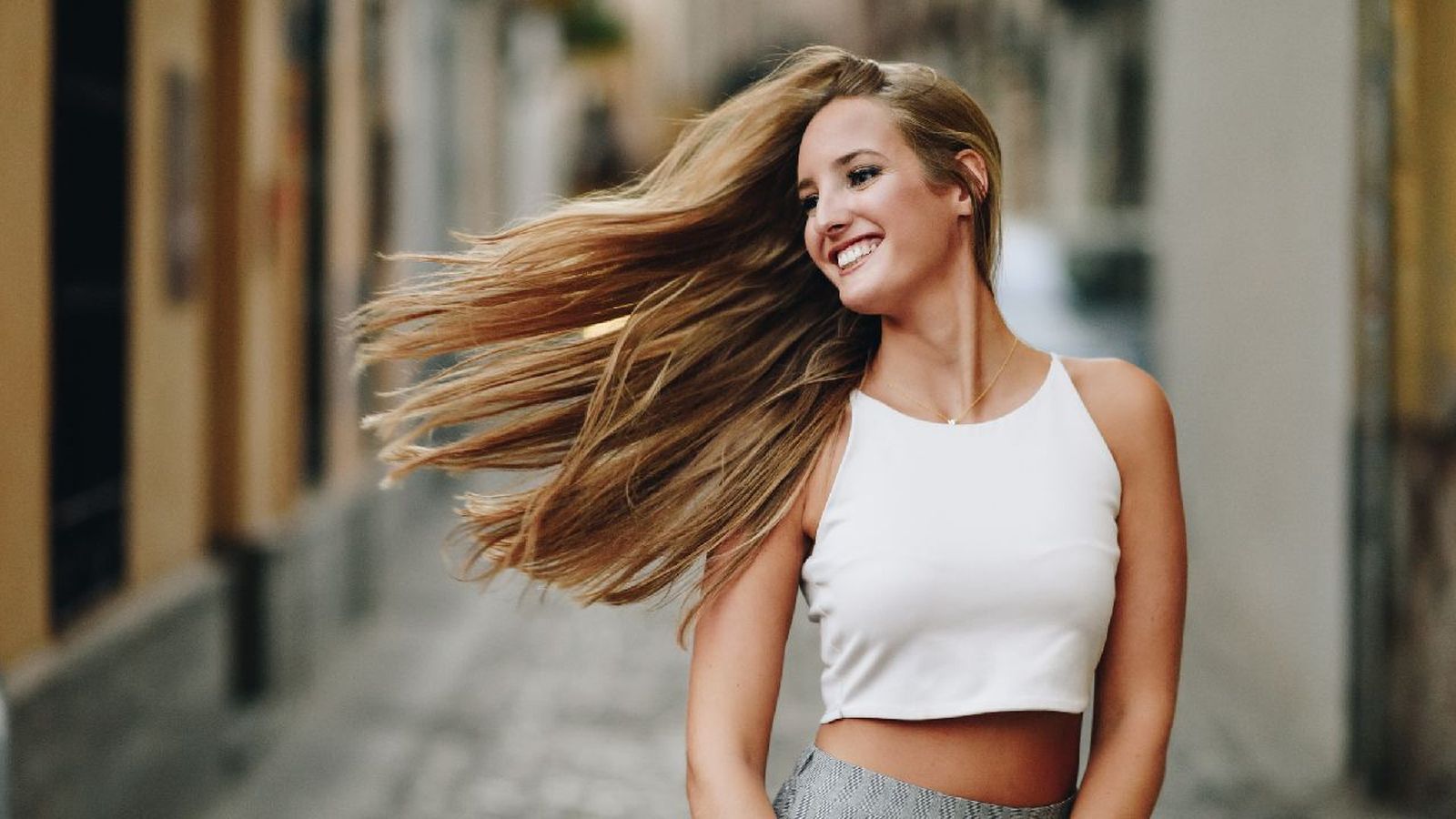 Cabello teñido en verano