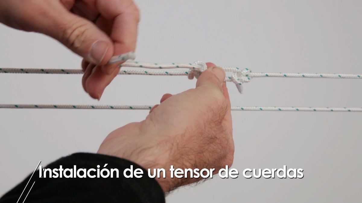 Cómo colocar un tensor de cuerdas paso 1