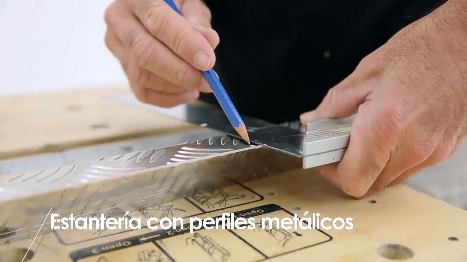 965 briconsejo1 estanteria perfiles metalicos paso 2