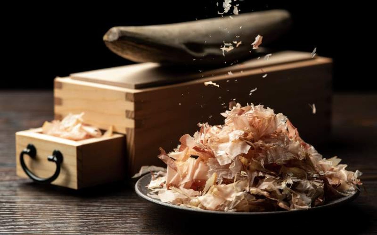 El katsuobushi es el ingrediente que aporta umami en la cocina japonesa