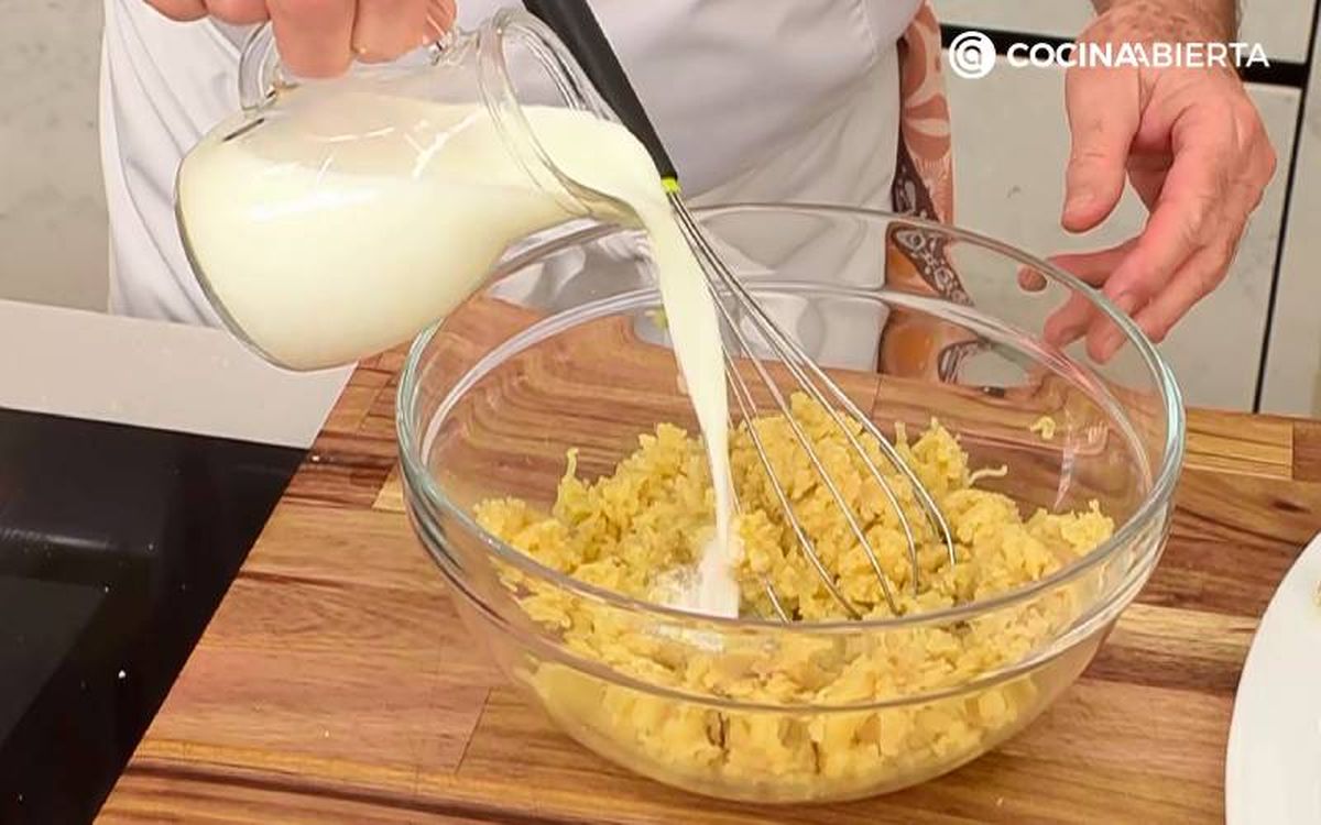 Para aligerar el puré añade leche