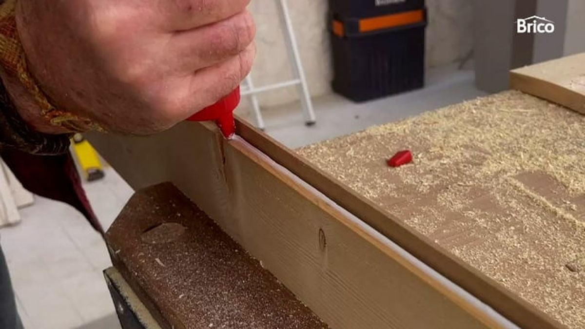 como hacer una mesita de noche paso7