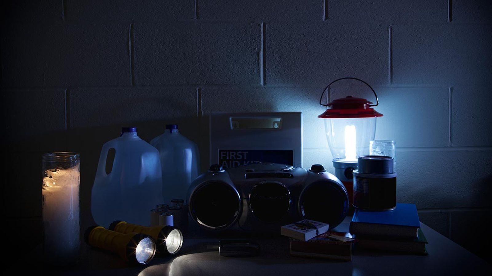 kit supervivencia ante un posible gran apagon electrico mundial