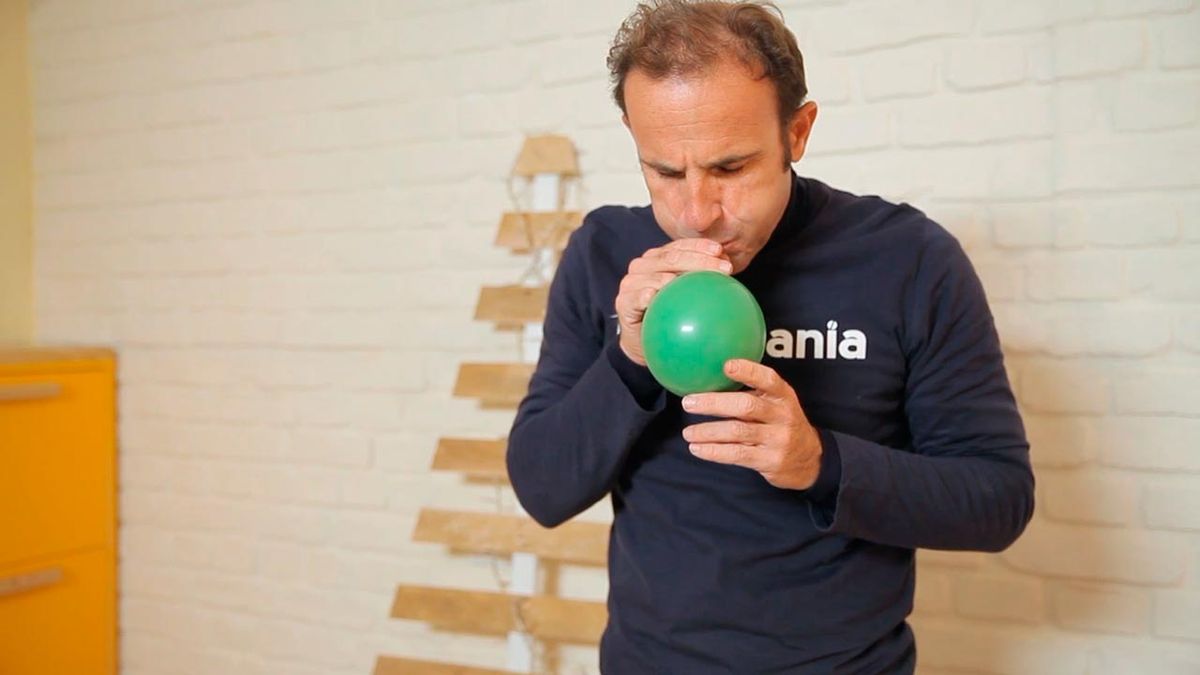 Cómo hacer bolas de Navidad con cuerdas paso 5