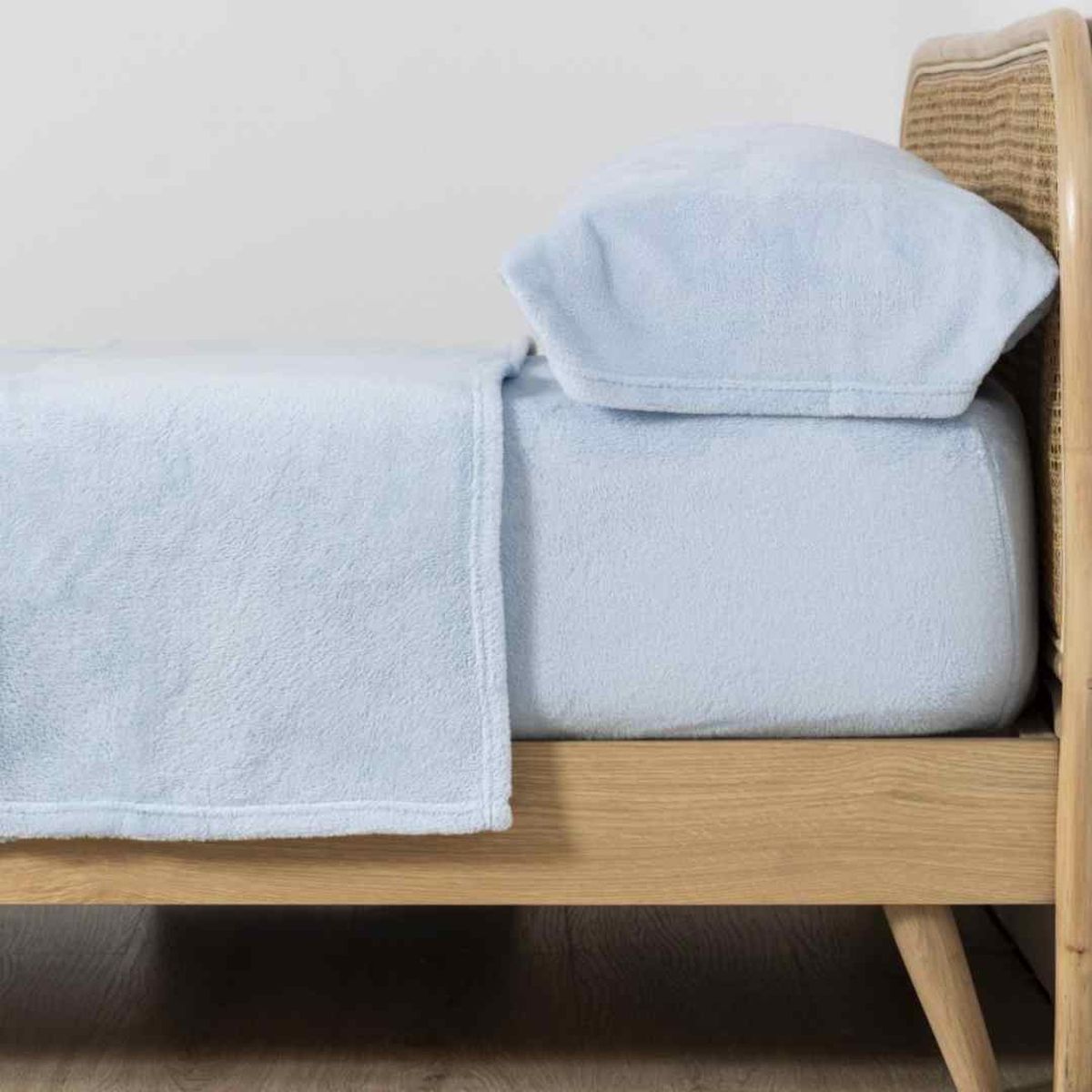 Sábanas de coralina / Imagen:  Tramas (Referencia: 8445168203146)