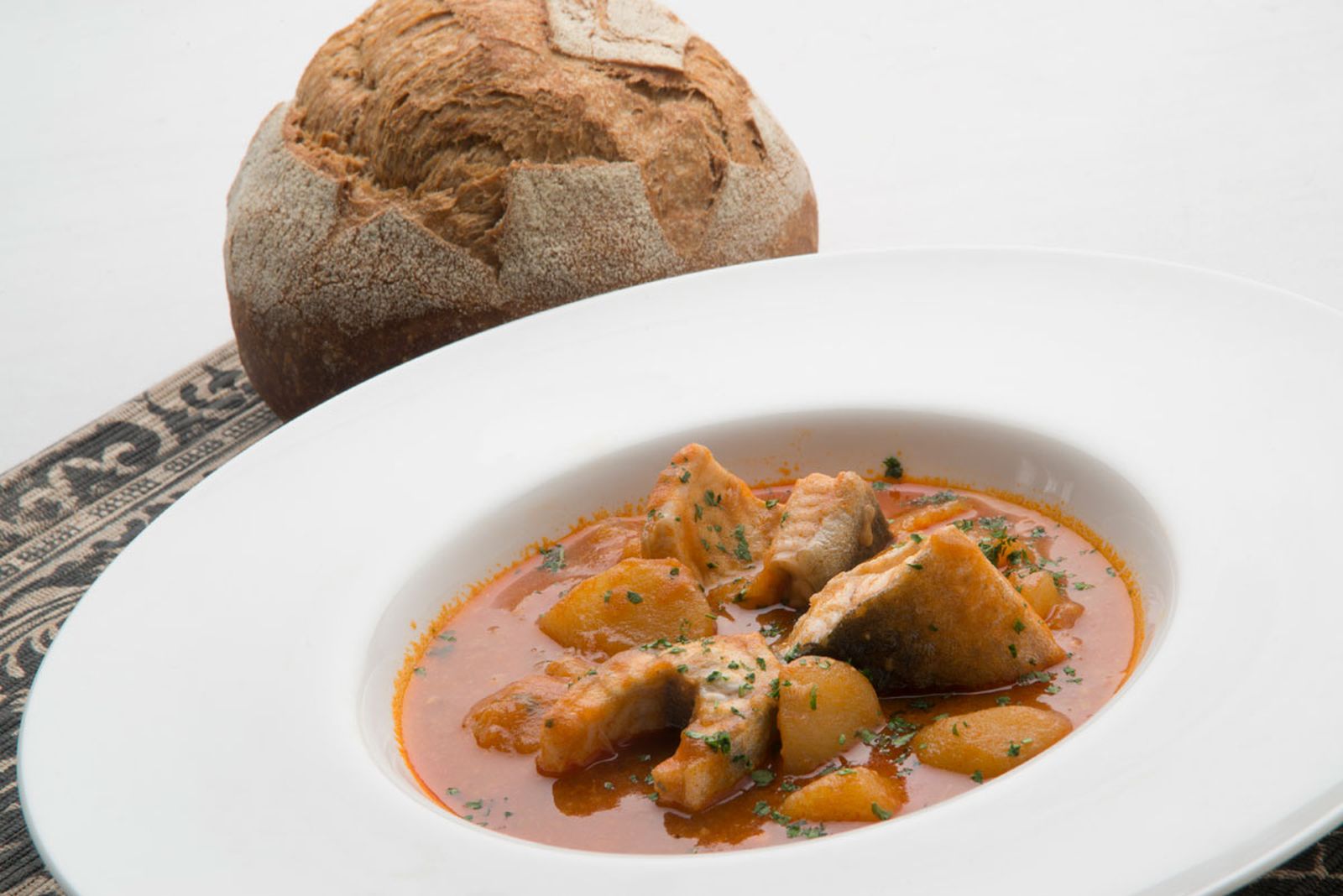 5488 1 Anguila con patatas (871) xl