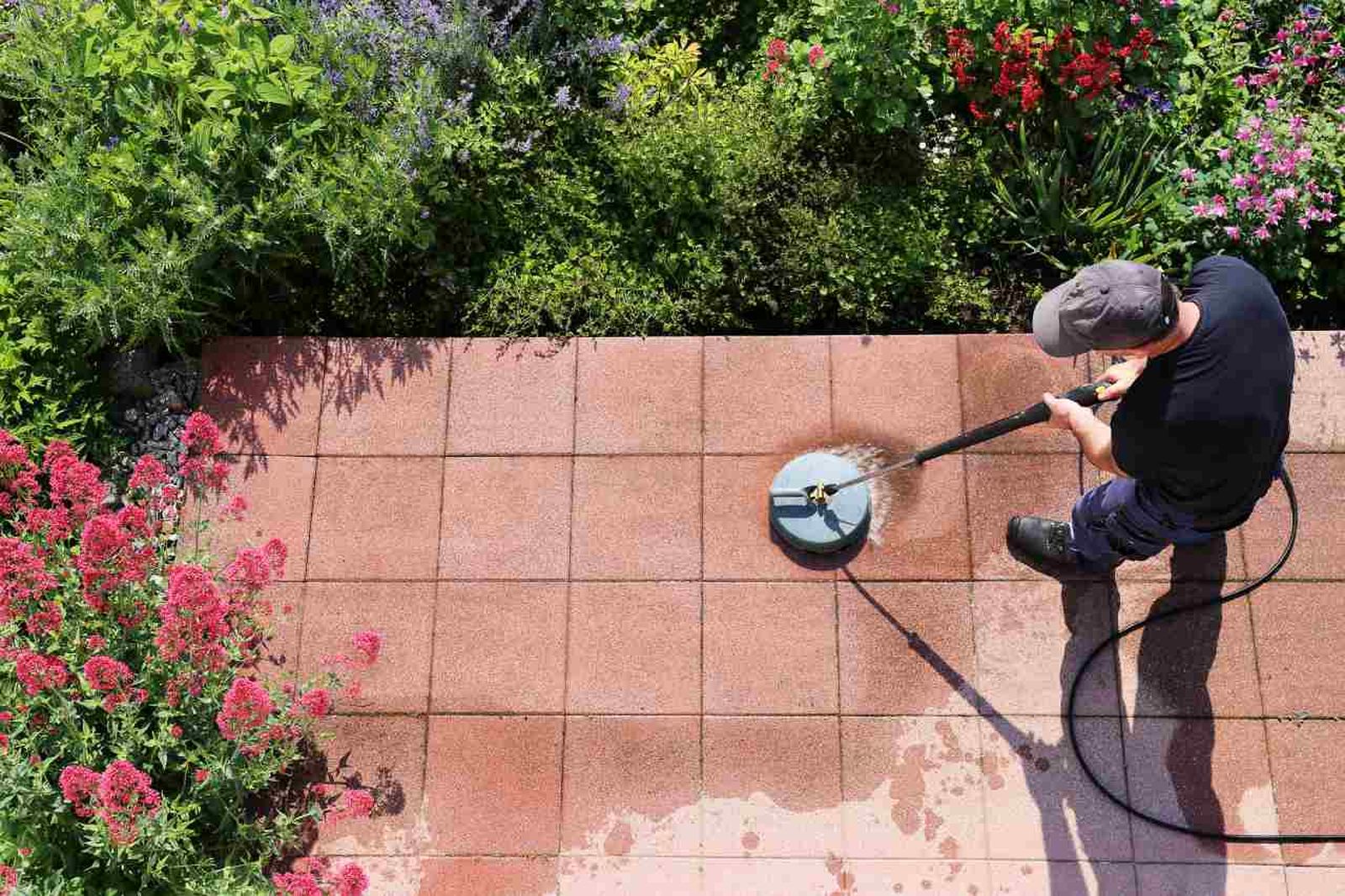 Mármol, gres o baldosas, descubre cómo limpiar cada tipo de suelo de forma eficiente