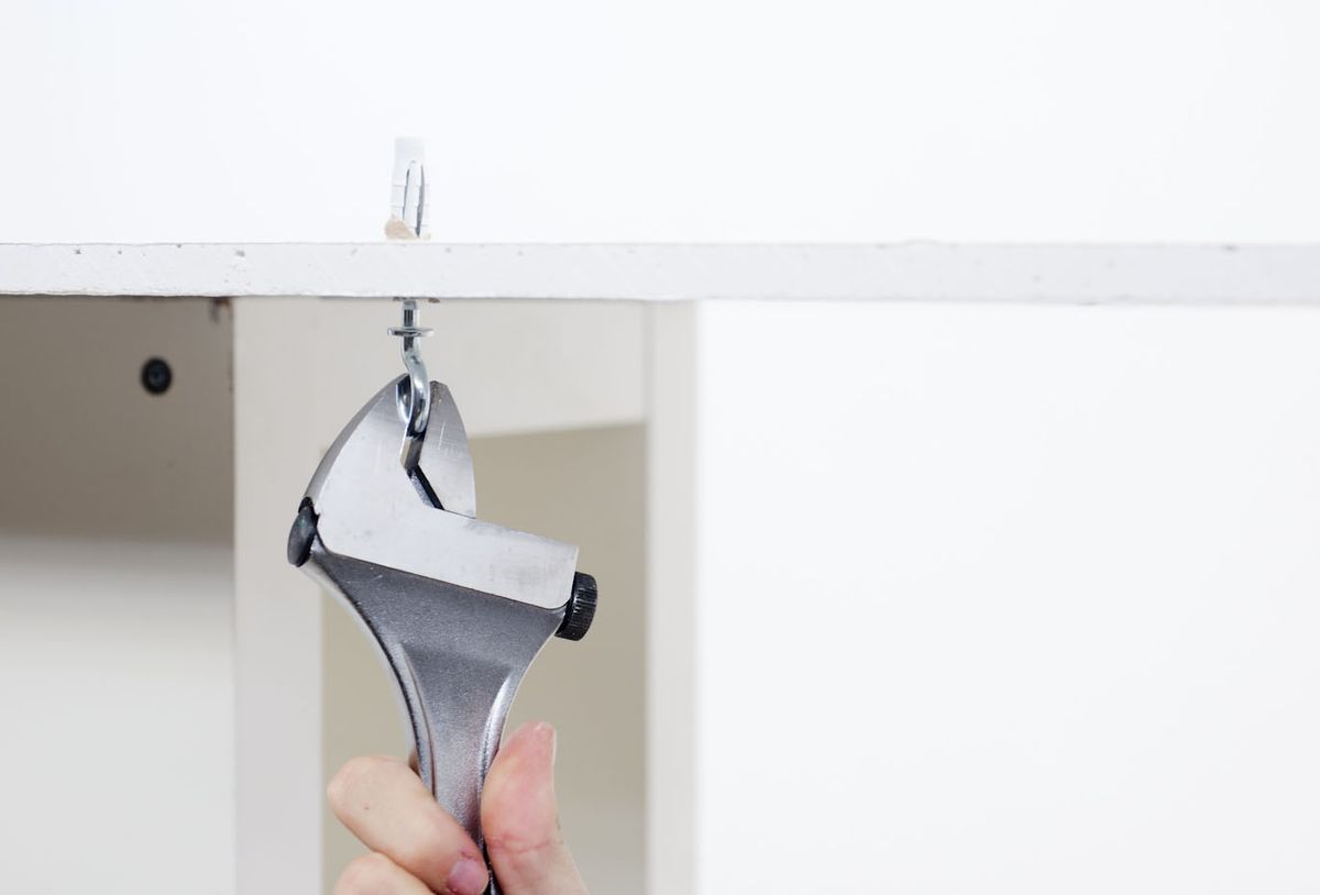 Bricomania 677 Colgar lampara p4