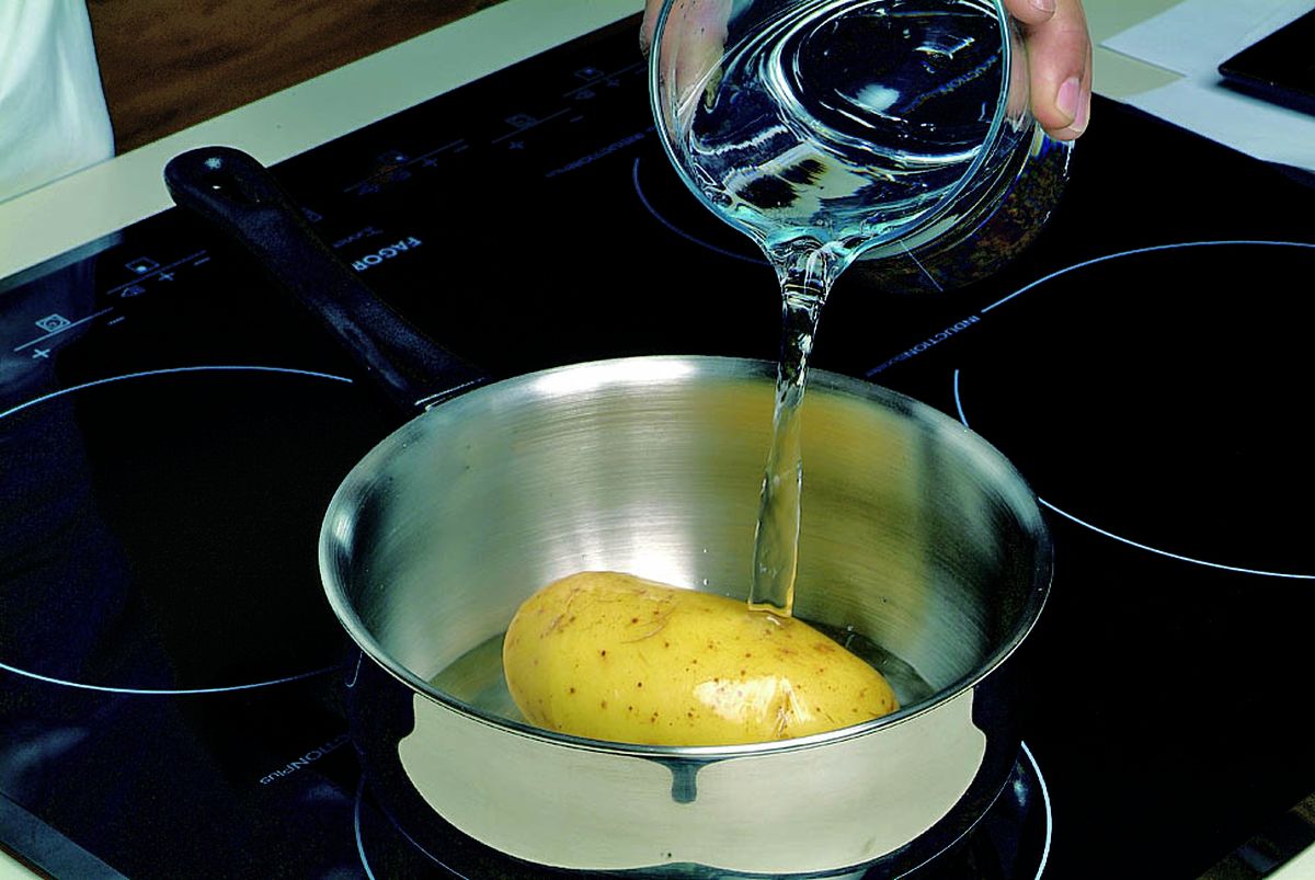 cocer patata paso1