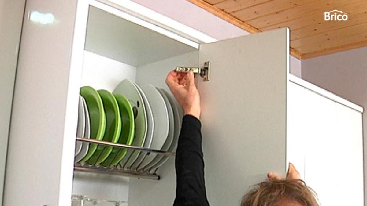 Retenedores para bisagras paso 1