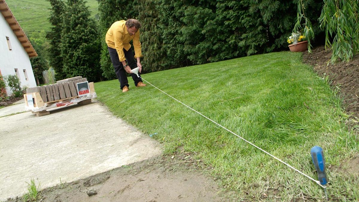 Hacer un sendero en el jardín con traviesas paso 1