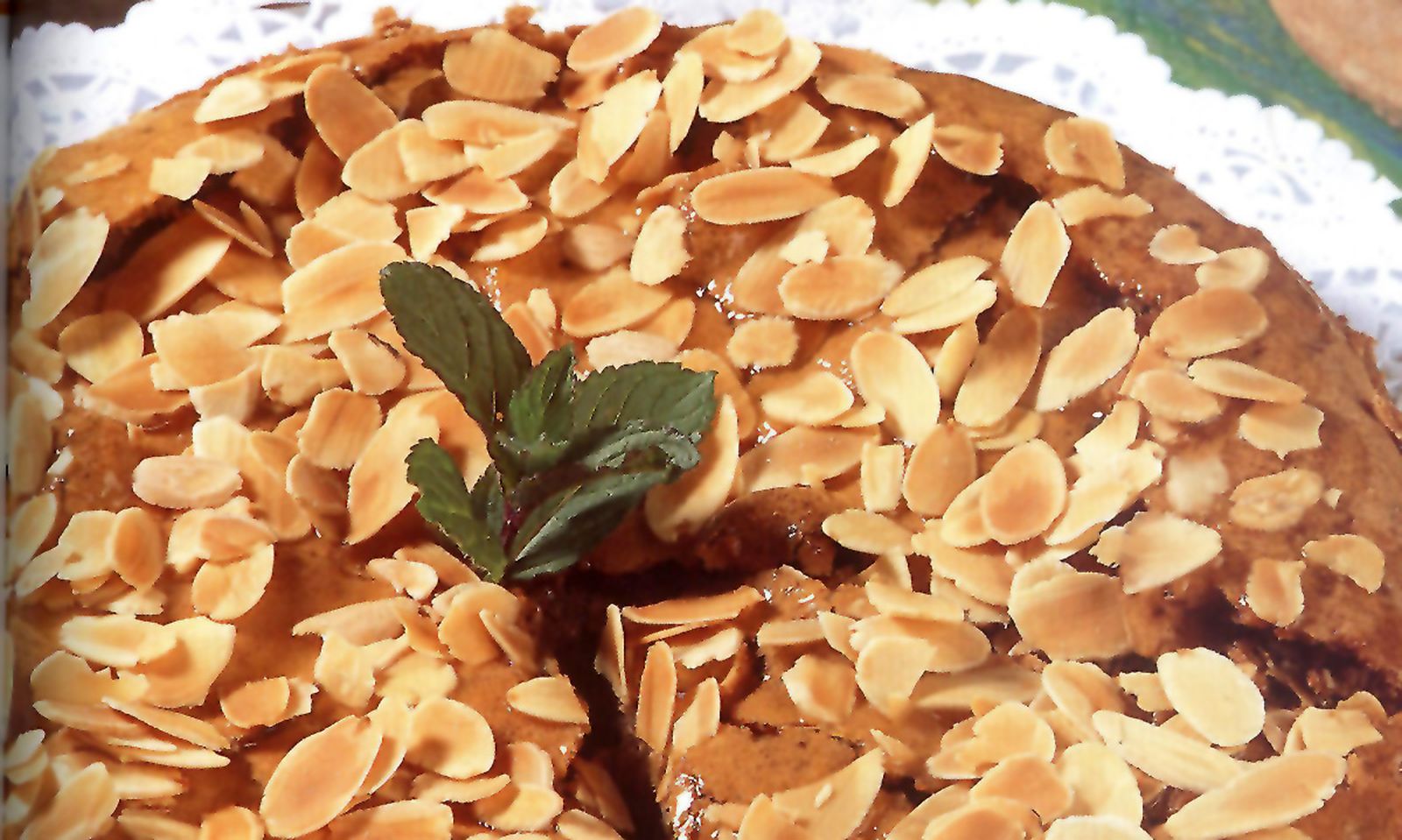 Tarta de almendra al cafe