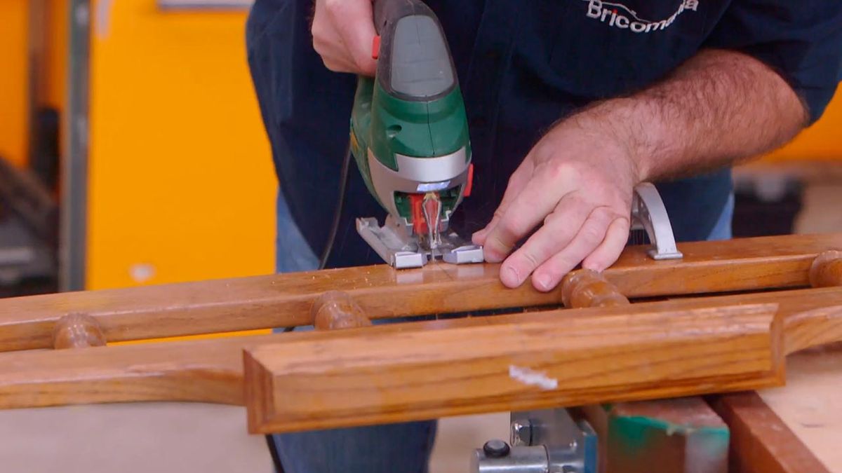 Cómo hacer un sillón provenzal con un cabecero paso 2