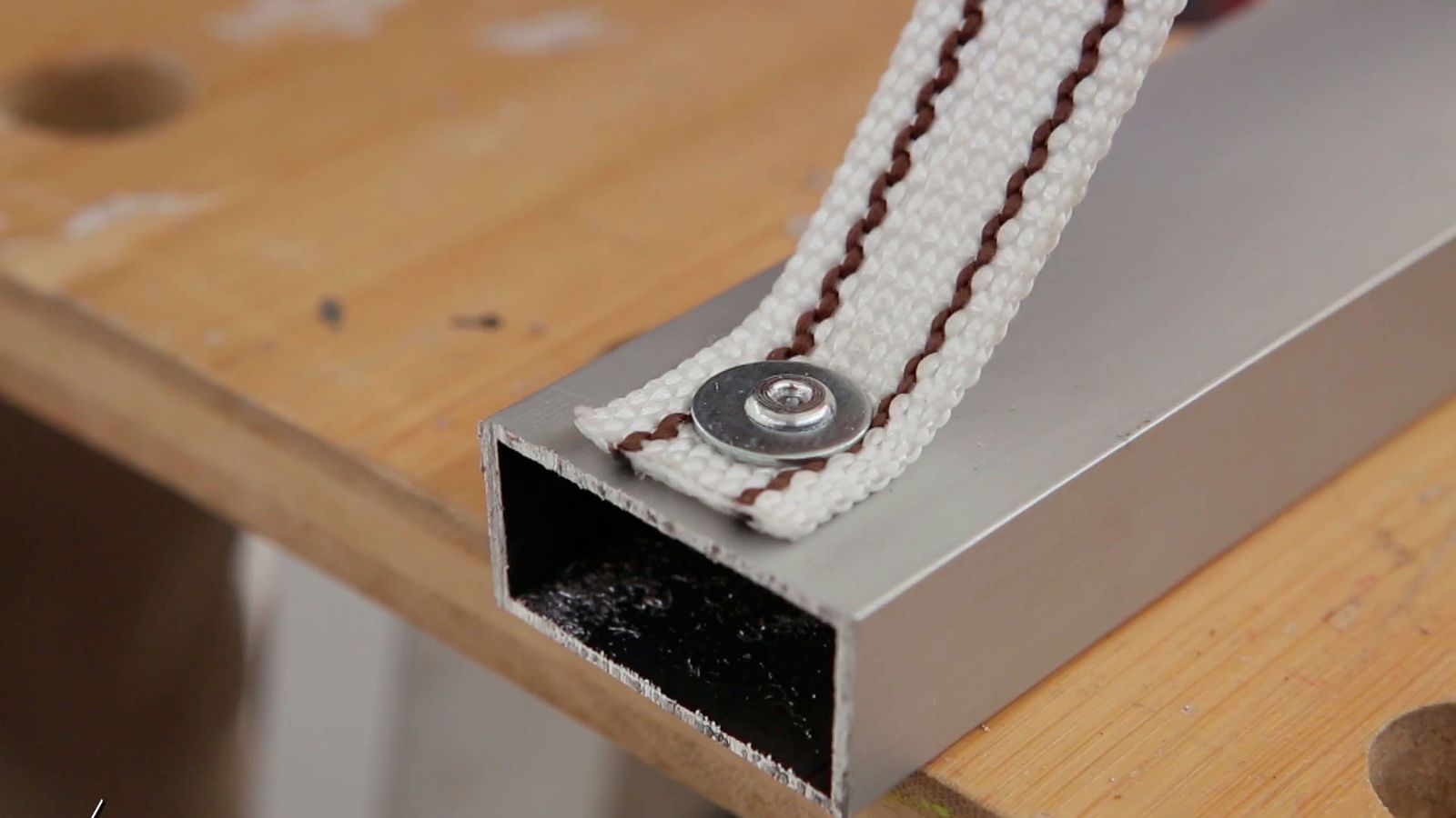 Cómo hacer remaches de cabeza ancha