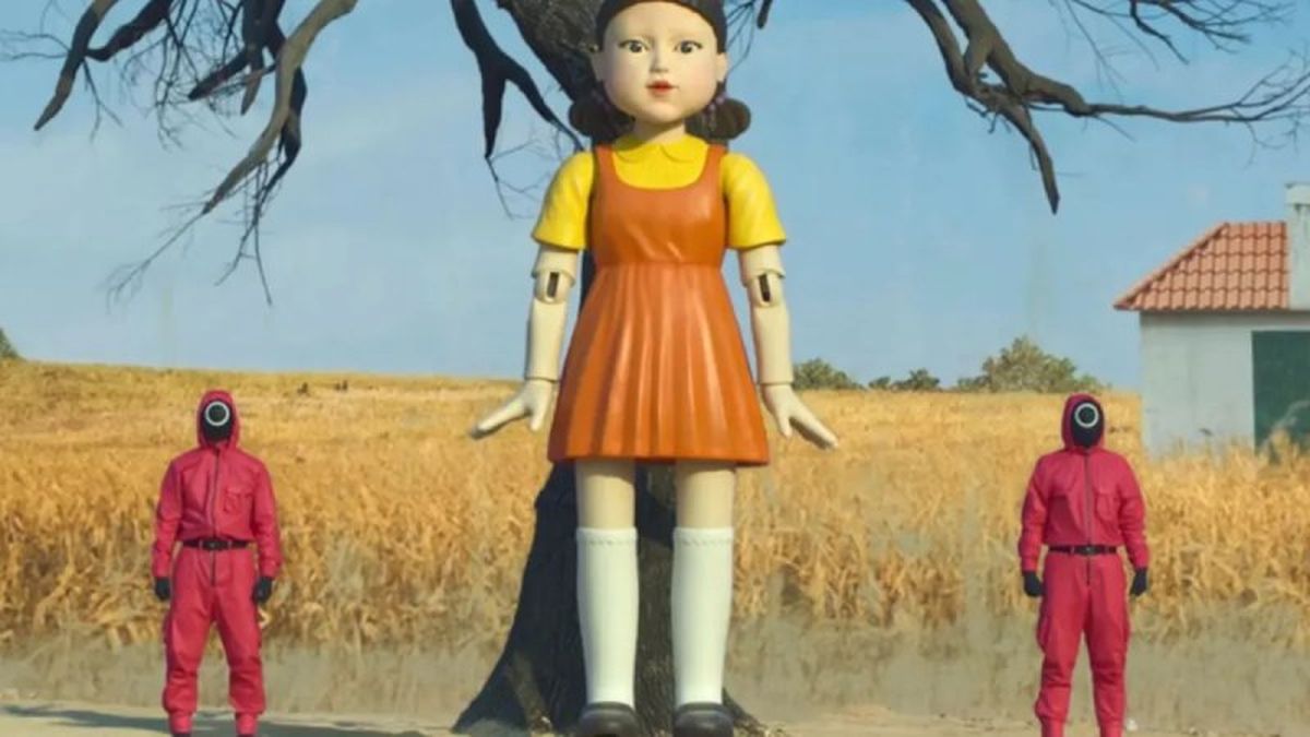 Muñeca gigante de la serie El juego del calamar 2