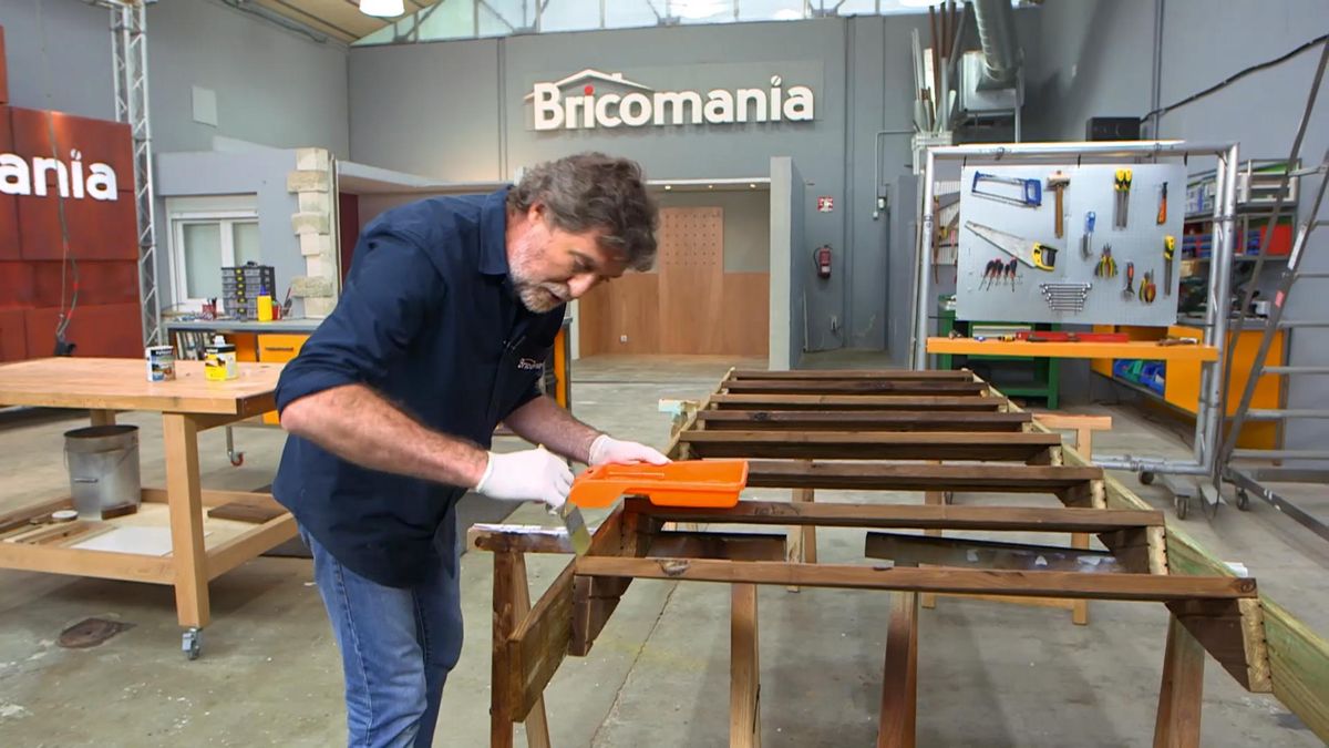 BRIC0957NV18 escalera exterior paso8