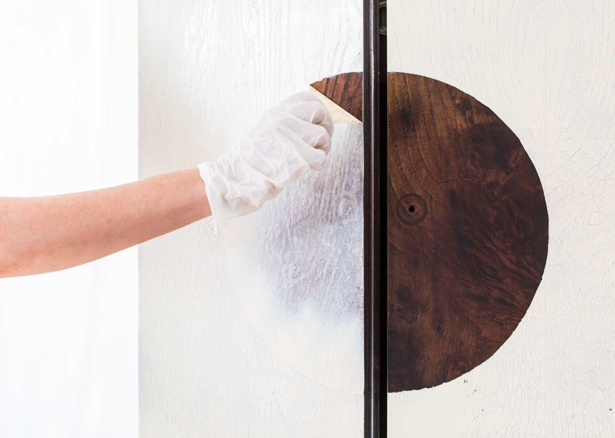 Pintar un mueble de estilo oriental paso 4