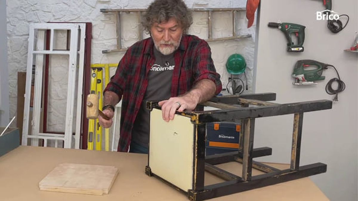 Bricomania 17 crea decora recicla lampara pie mesita paso1