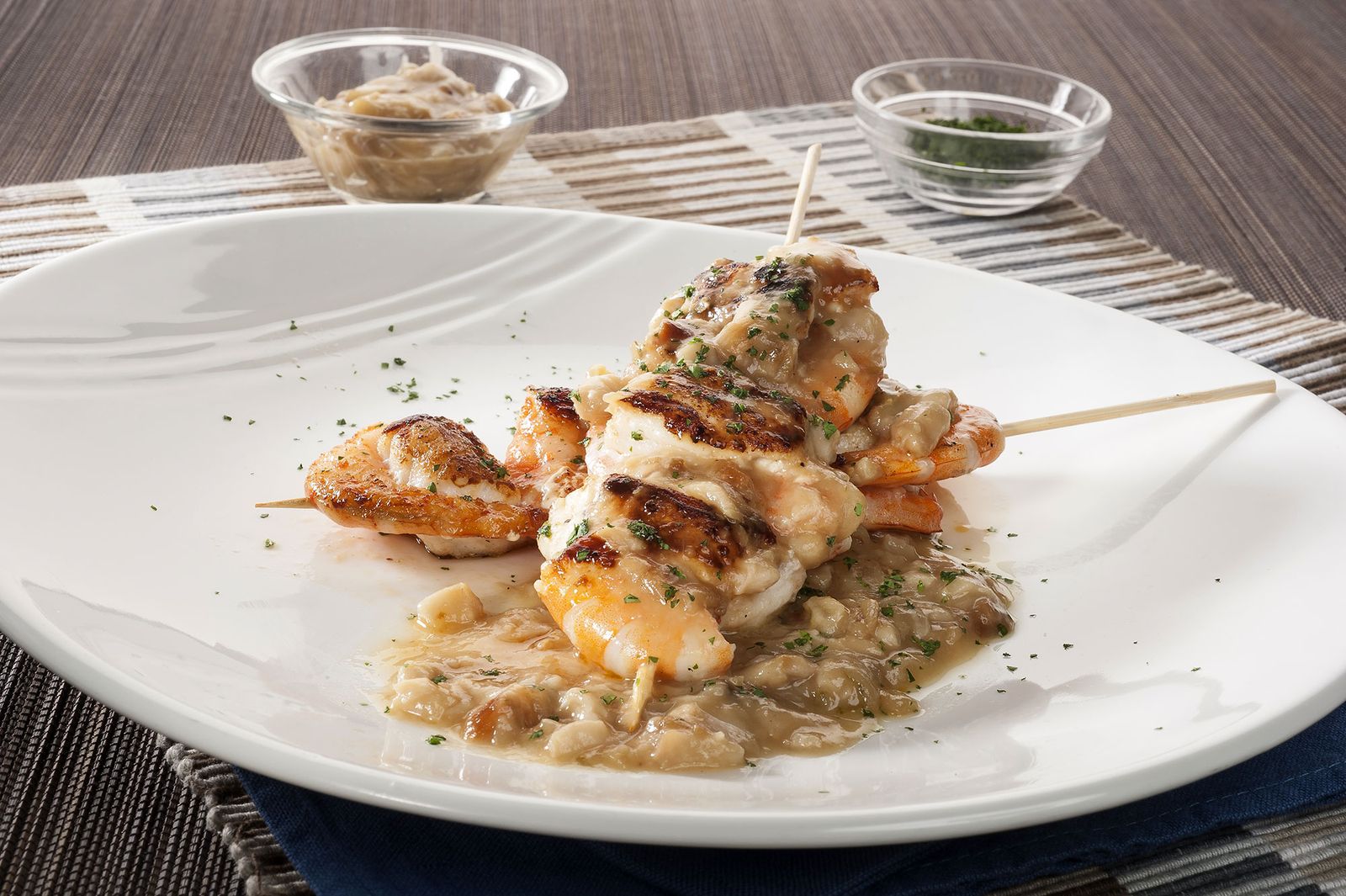 CABI0054 Amaia Brochetas de rape y langostinos xl