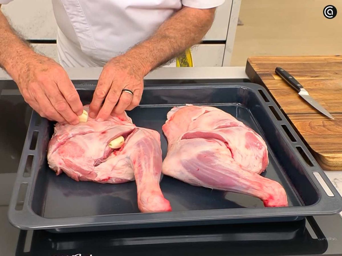 Cocina la paletilla de cordero en el horno