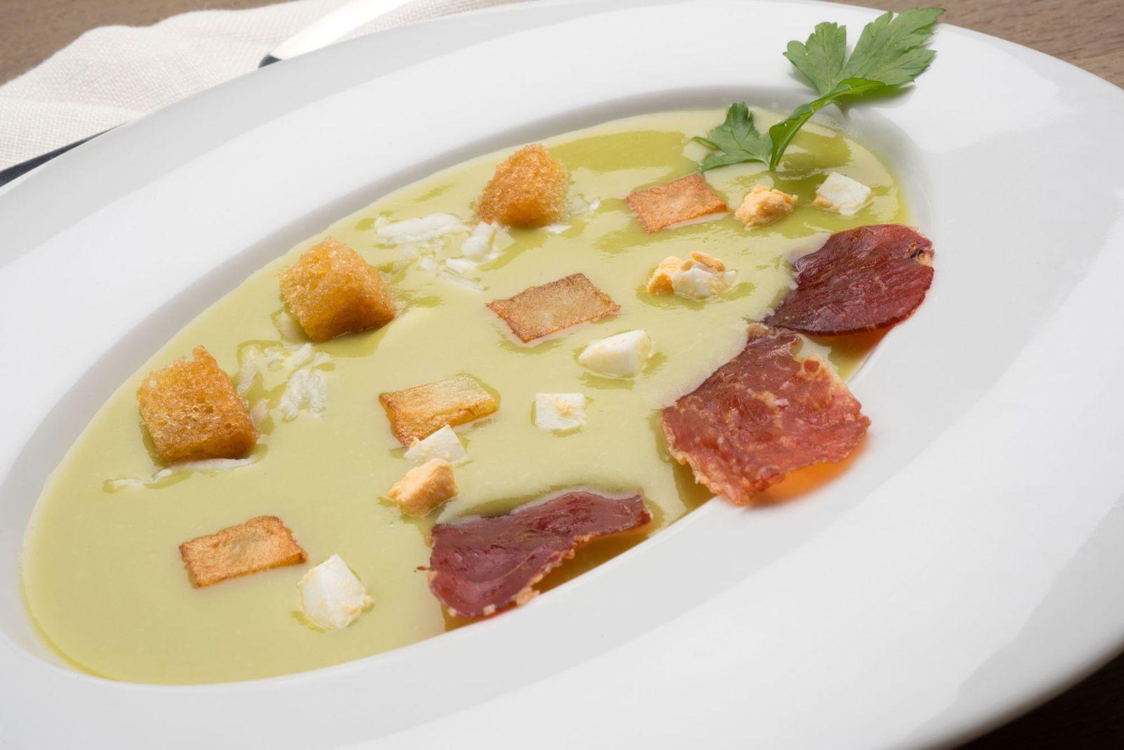 5598 1 Vichyssoise de guisantes con su guarnición (983) xl