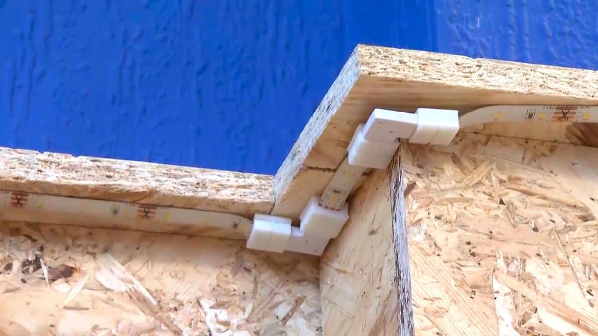 DEKO706 Dormitorio juvenil azul friso iluminado tira led