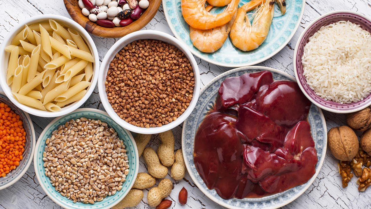 5 vitaminas minerales pelo fuerte bonito alimentos ricos cobre