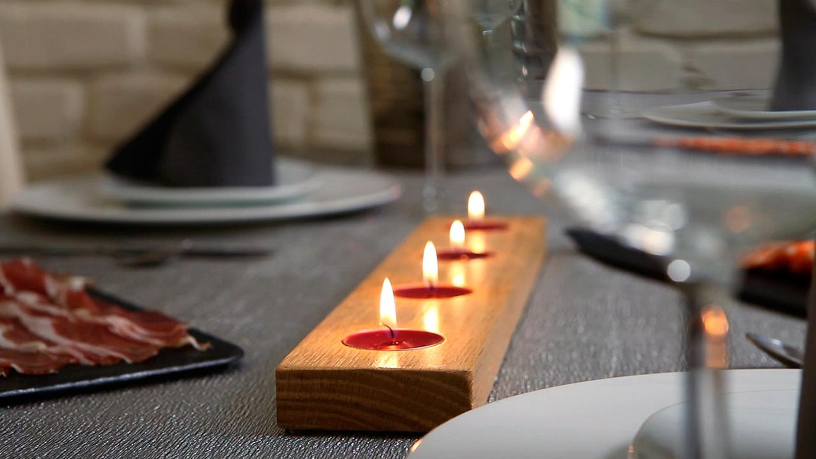 Portavelas de madera