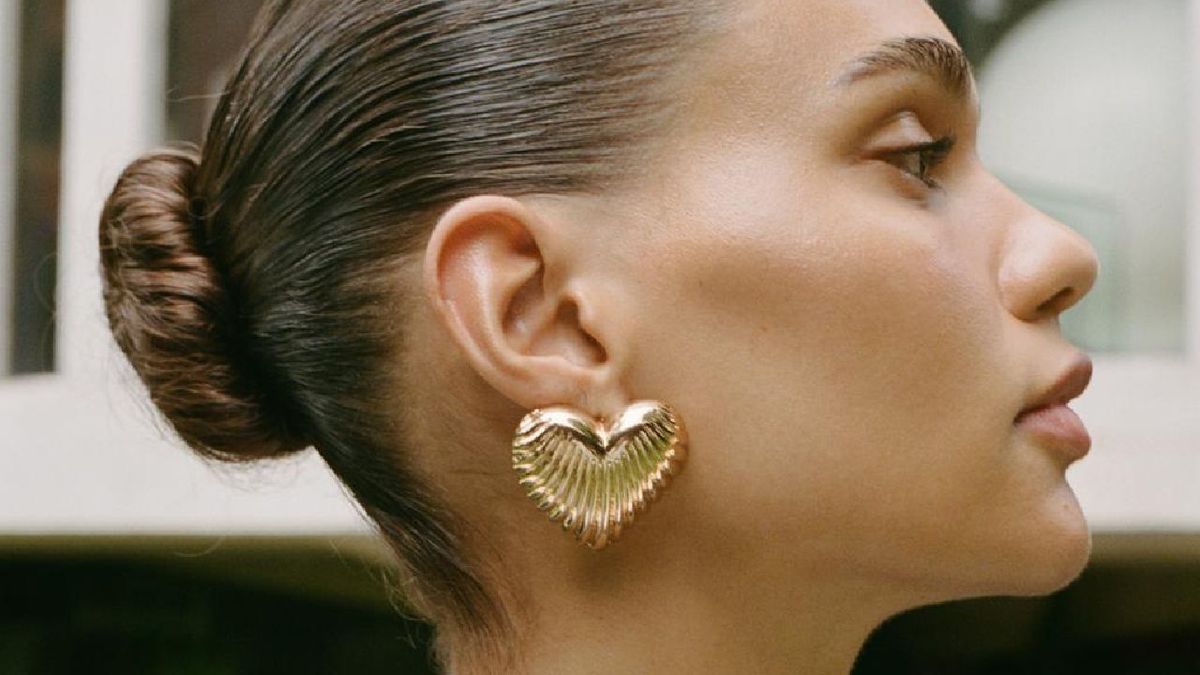 Pendientes metálicos con forma de corazón