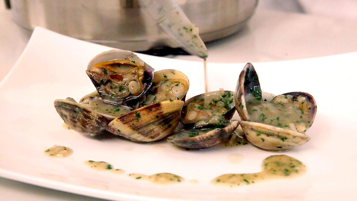 Receta de almejas a la marinera   paso 5