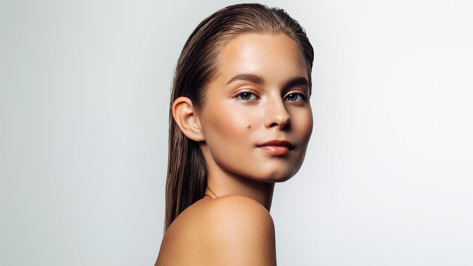 peinado con efecto mojado o wet te ensenamos como hacerlo portada 1