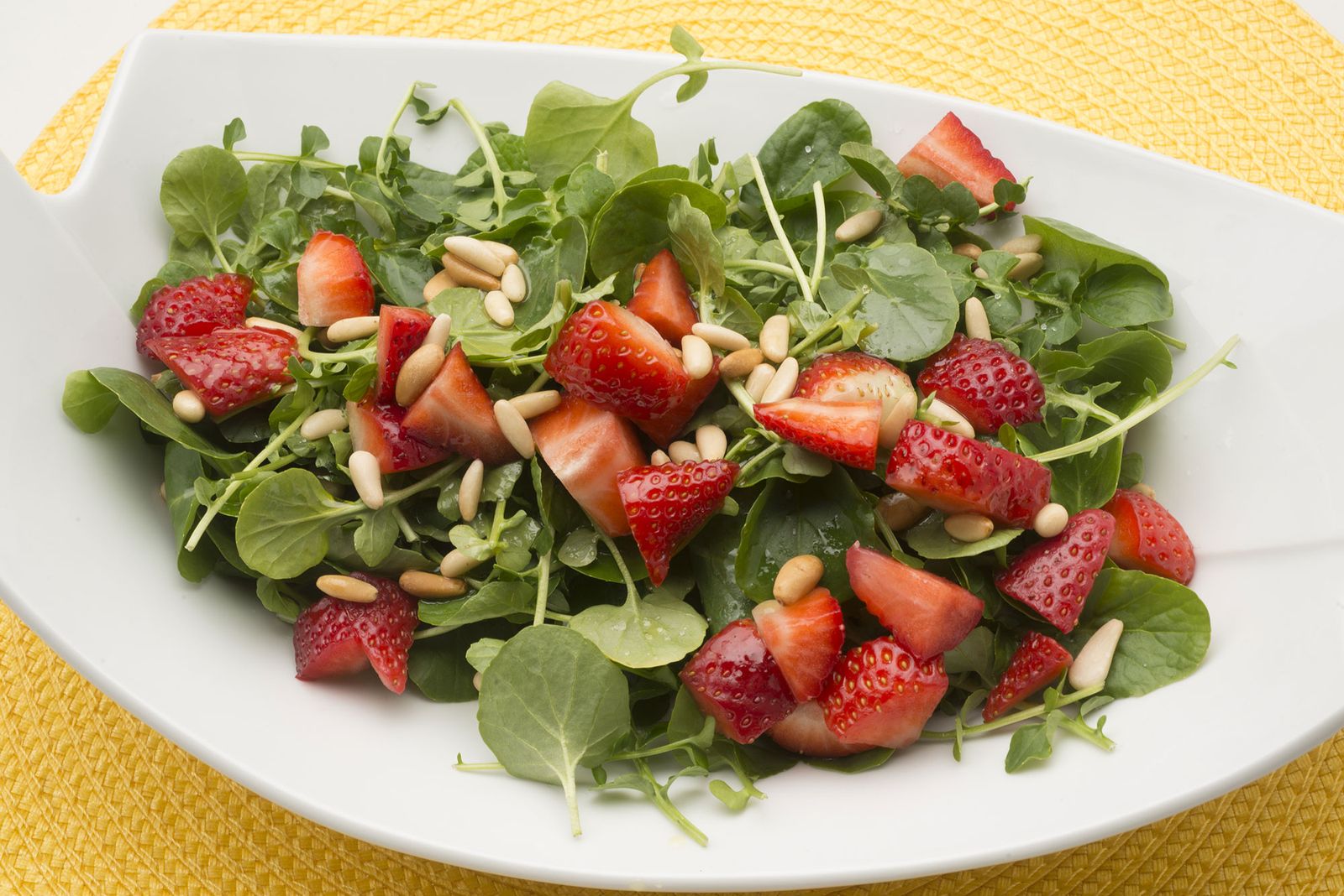 6149 2 Ensalada de berros, fresas y pinones xl