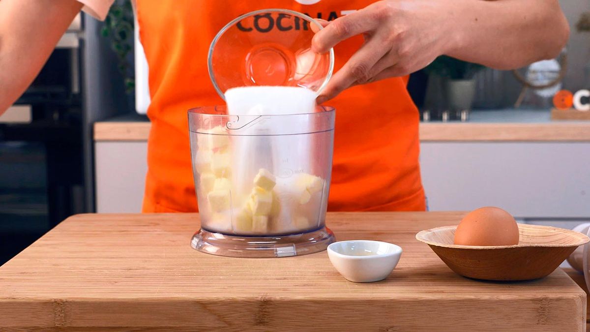 Receta de galletas araña para Halloween  paso 1