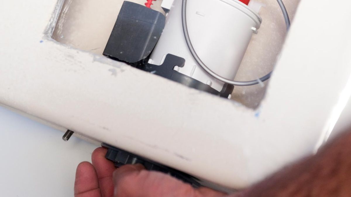 brico 0566 2 ahorrar agua inodoro paso 6