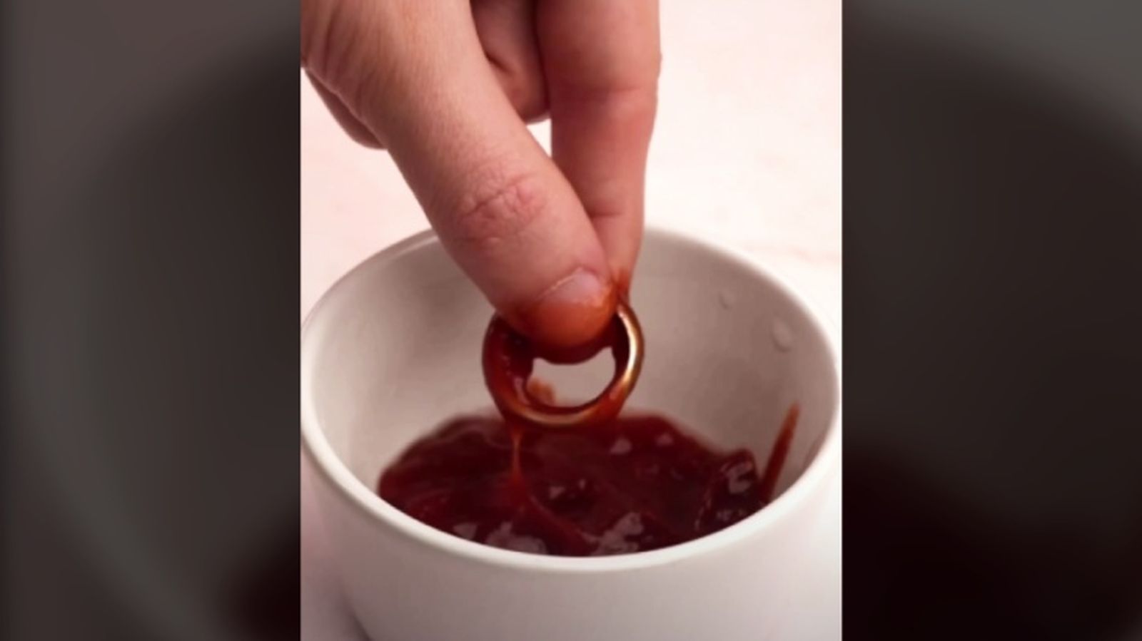 limpiar joyas con ketchup