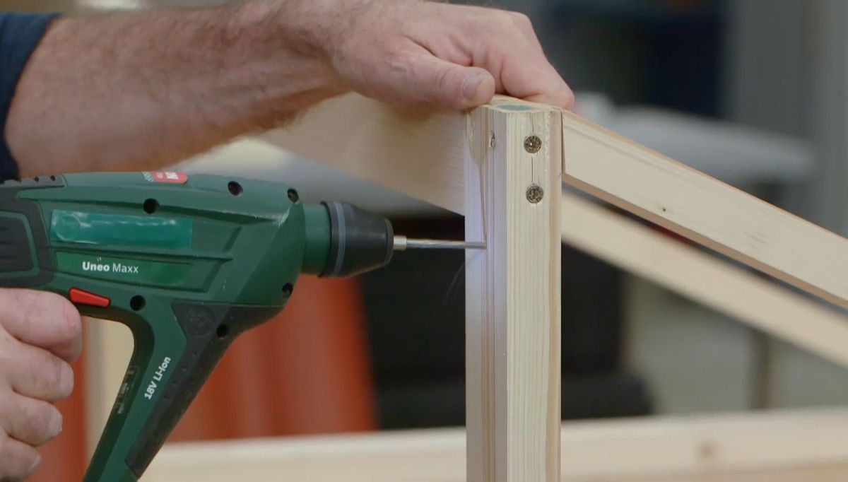 Brico 949 Tejadillo para puerta de entrada  paso 4