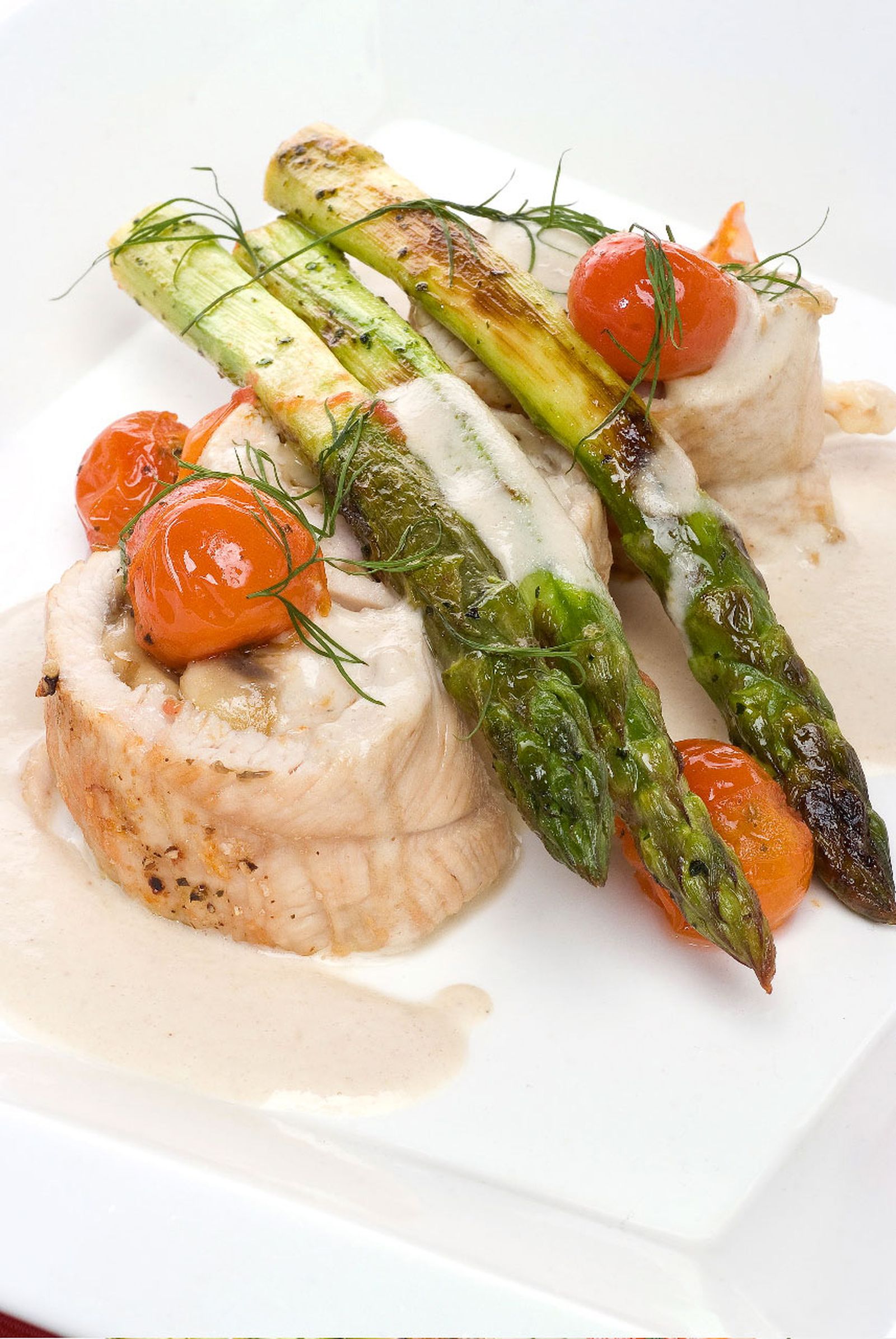 Rollo de pavo con champis y queso