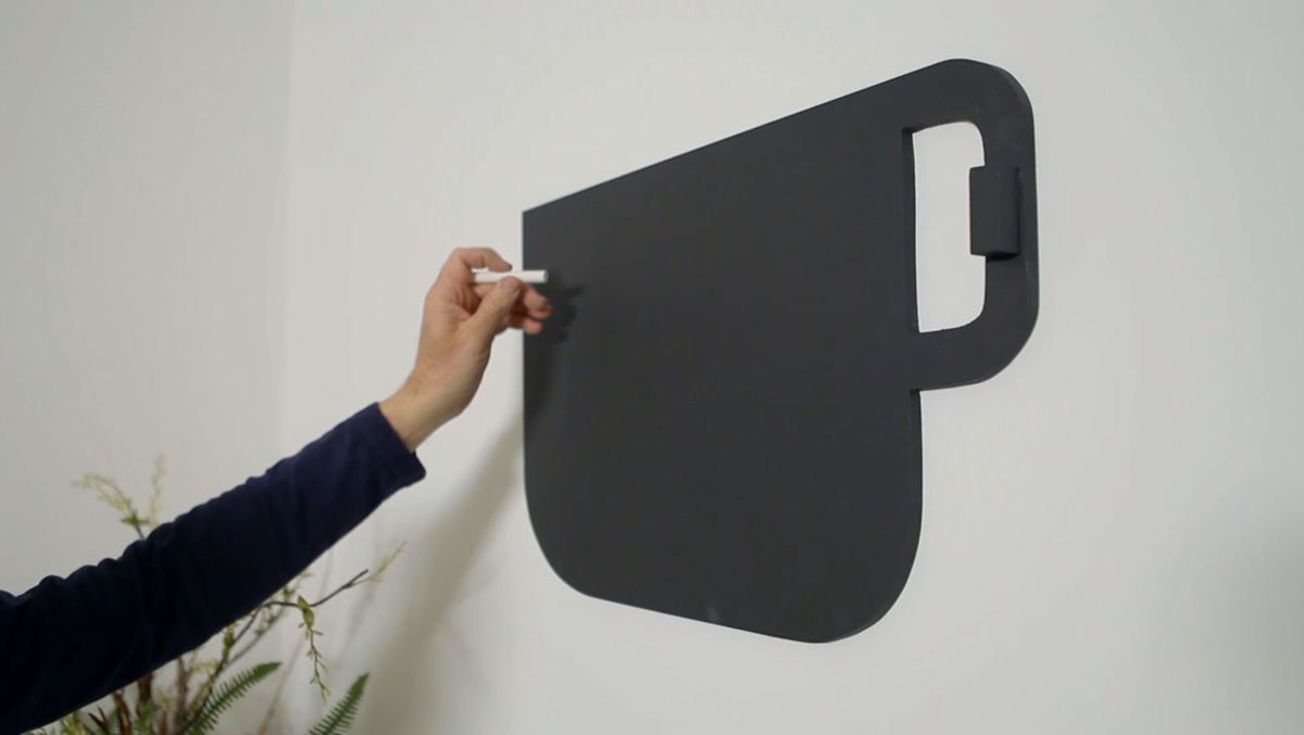 Cómo hacer una pizarra de pared con forma de taza
