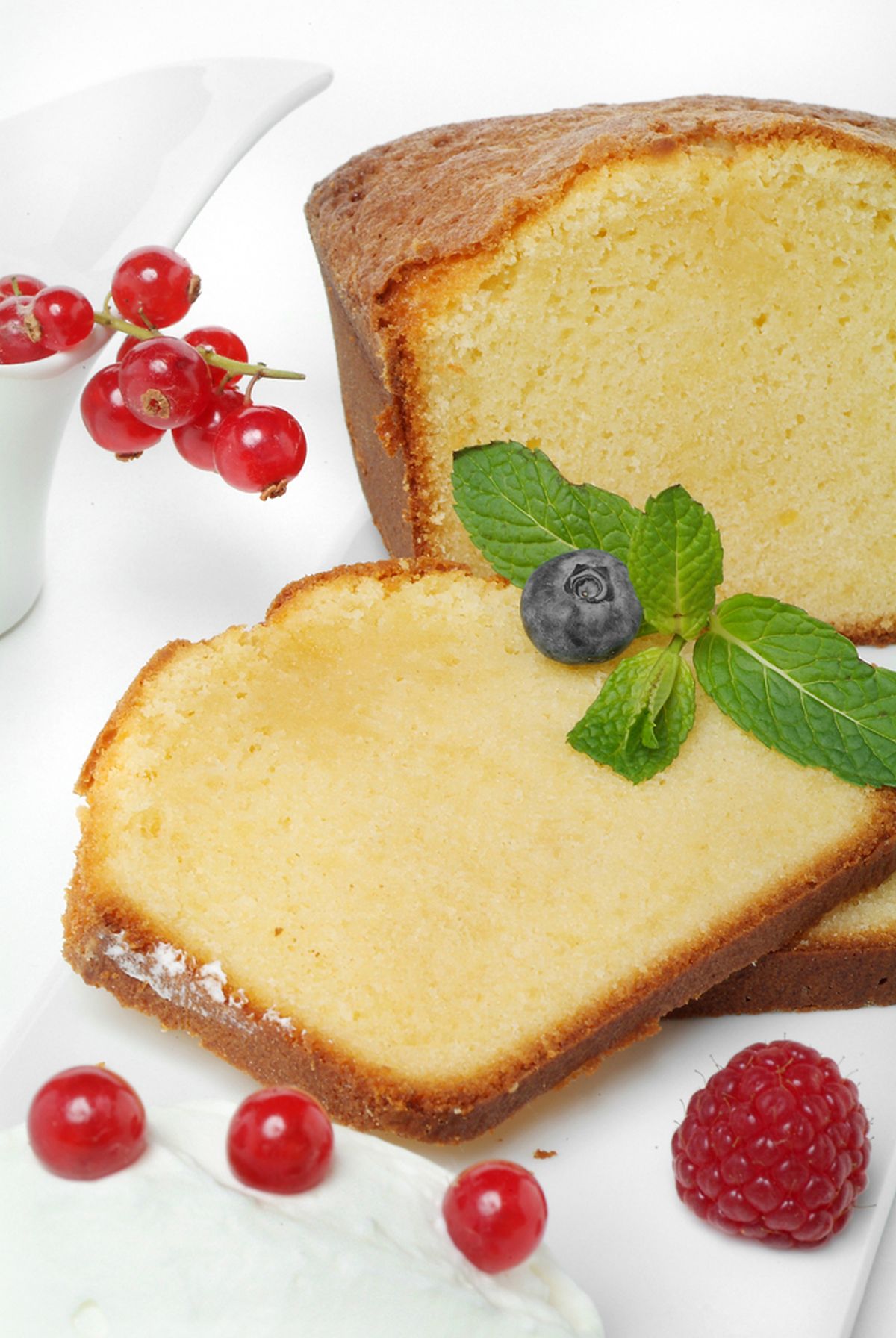 0026 BIZCOCHO DE CHOCOLATE BLANCO CON ESPUMA DE ARROZ CON LECHE