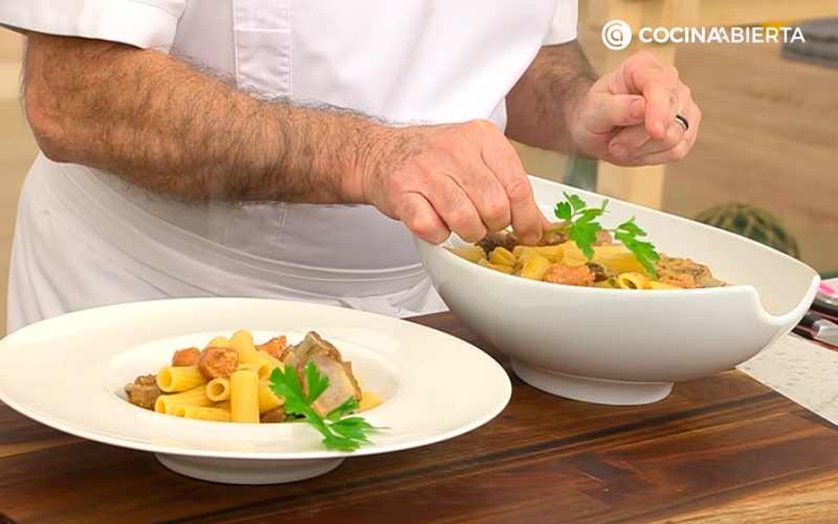 Decora con una hoja de perejil