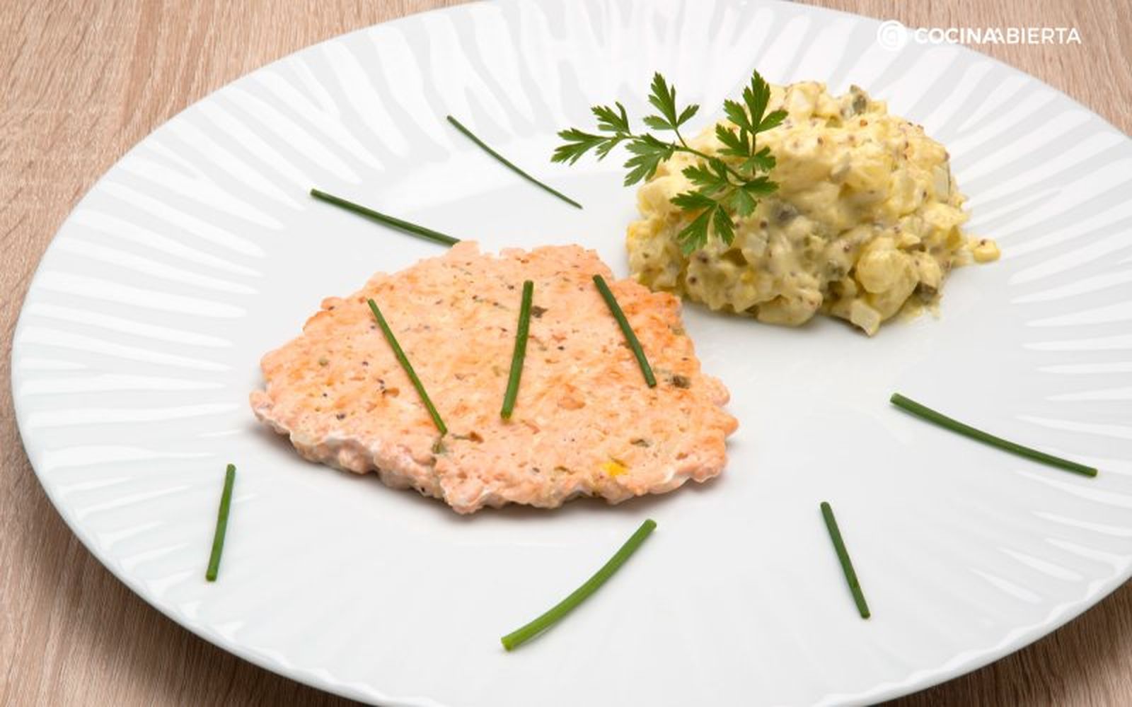 La hamburguesa de salmón es una forma diferente de comer pescado