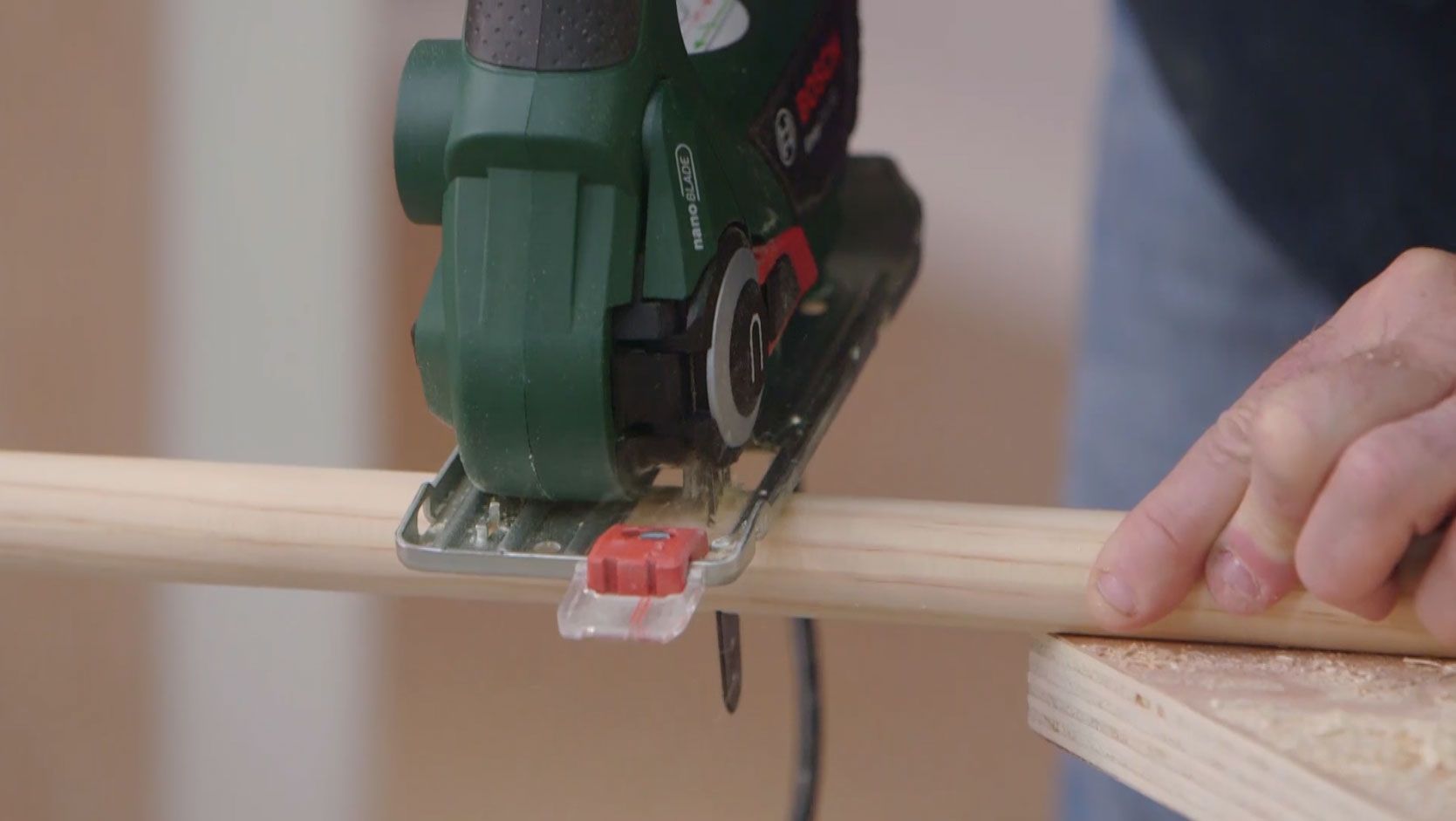 Cómo hacer una estantería pegboard paso 3