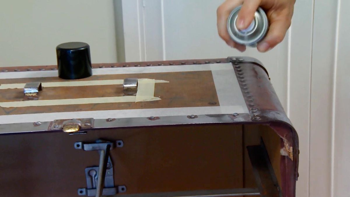 Decogarden 664 renovar baul antiguo guardar ropa paso2